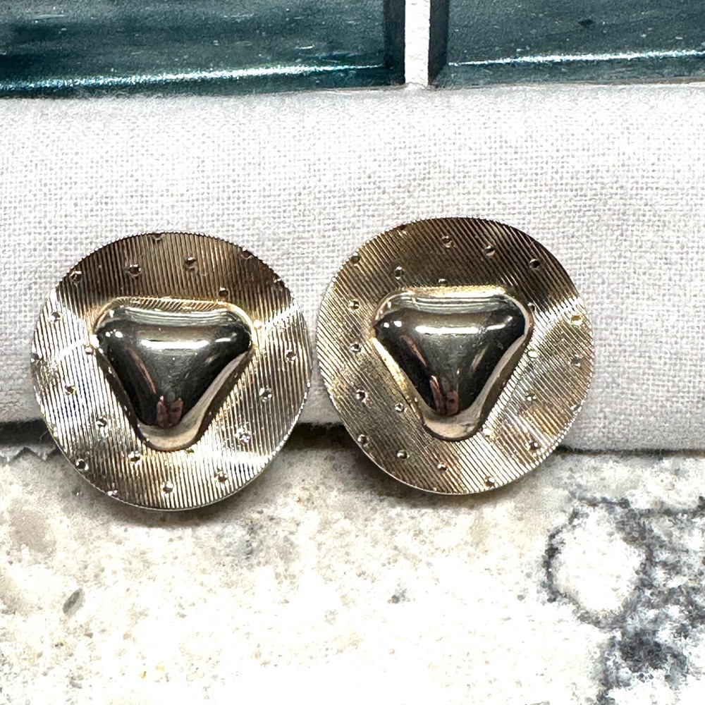 Vintage Barclay Gold Tone Ribbed Geometric‎ Triangle Round Clip On Earrings